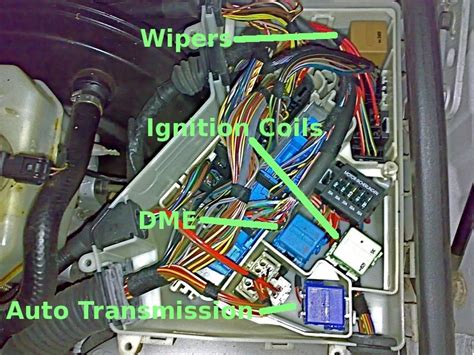 BMW e46 relay location